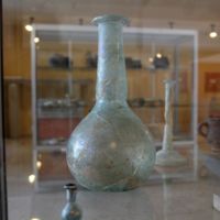 Glass offerings of the 1st century BC.