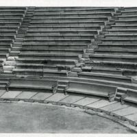 Σχεδιαστική αναπαράσταση του αρχαίου θεάτρου της Μαρώνειας σε χρήση κατά την ελληνιστική εποχή.
