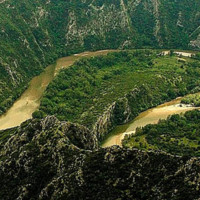 Οι μαιανδρισμοί του Νέστου, όπως φαίνονται από την κορυφή των Ιμέρων.